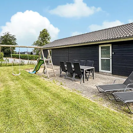 Vakantiehuis In With Sauna *