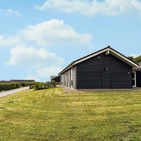 Vakantiehuis In With Sauna *