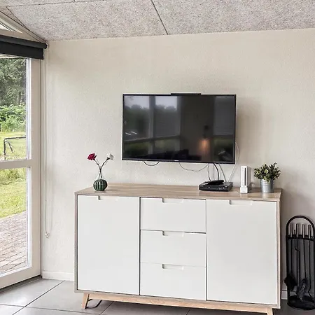 Vakantiehuis In With Sauna *
